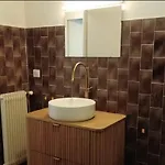 Spacious 2 Bedroom With Stunning Mountain View Annecy