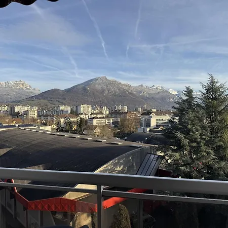 Spacious 2 Bedroom With Stunning Mountain View Appartement *